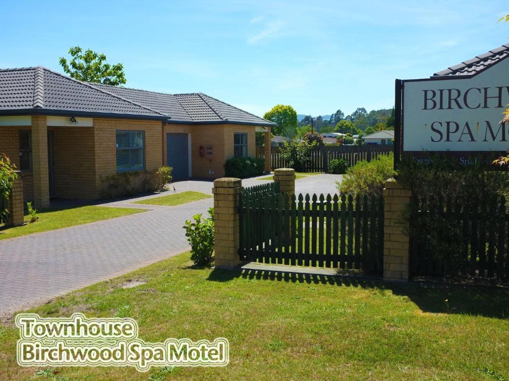 Birchwood Motel 4*